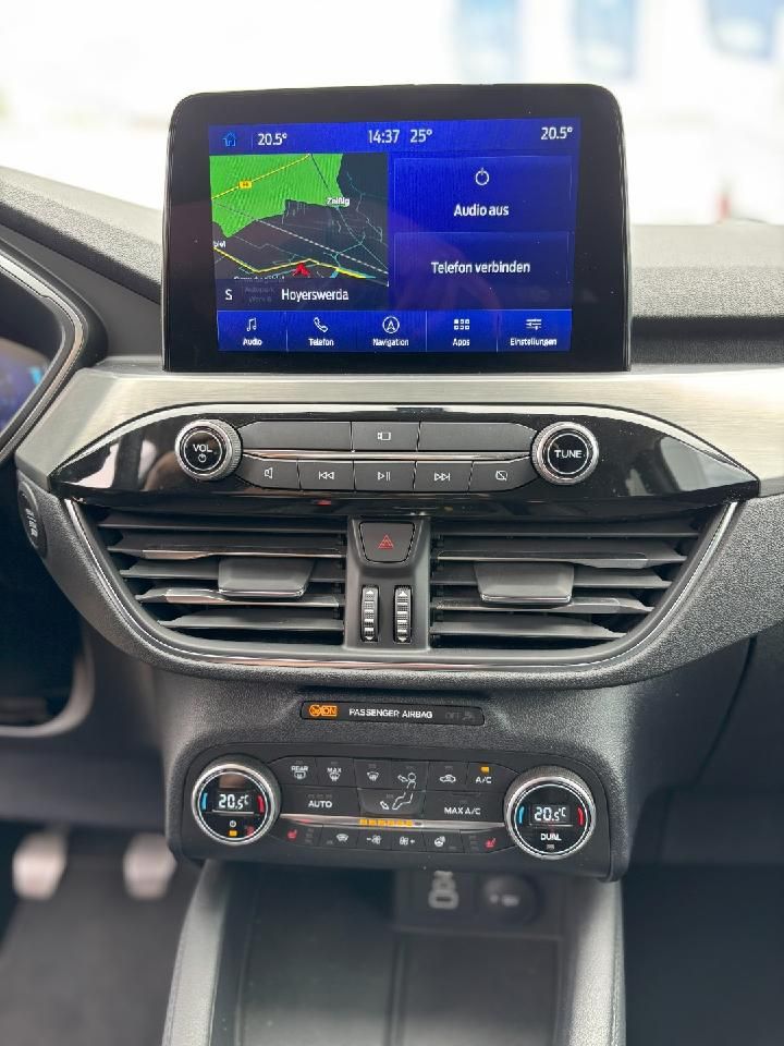 Fahrzeugabbildung Ford Kuga Titanium