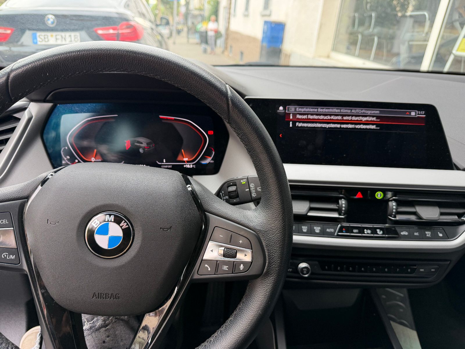 BMW 118 1 Limousine 118 i Advantage imagem 3