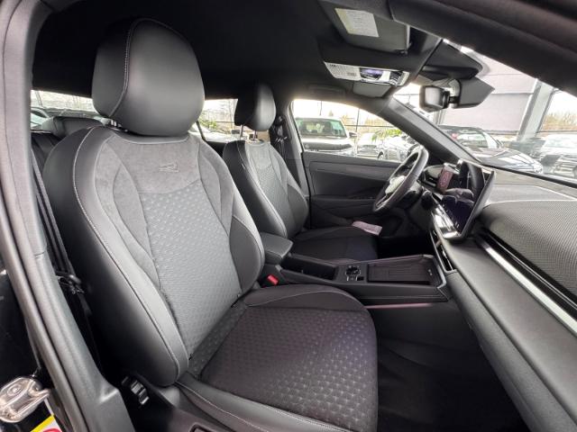 Volkswagen T-Roc 1.5 eTSI R-Line Navi AHK Kamera ACC SitzHZ