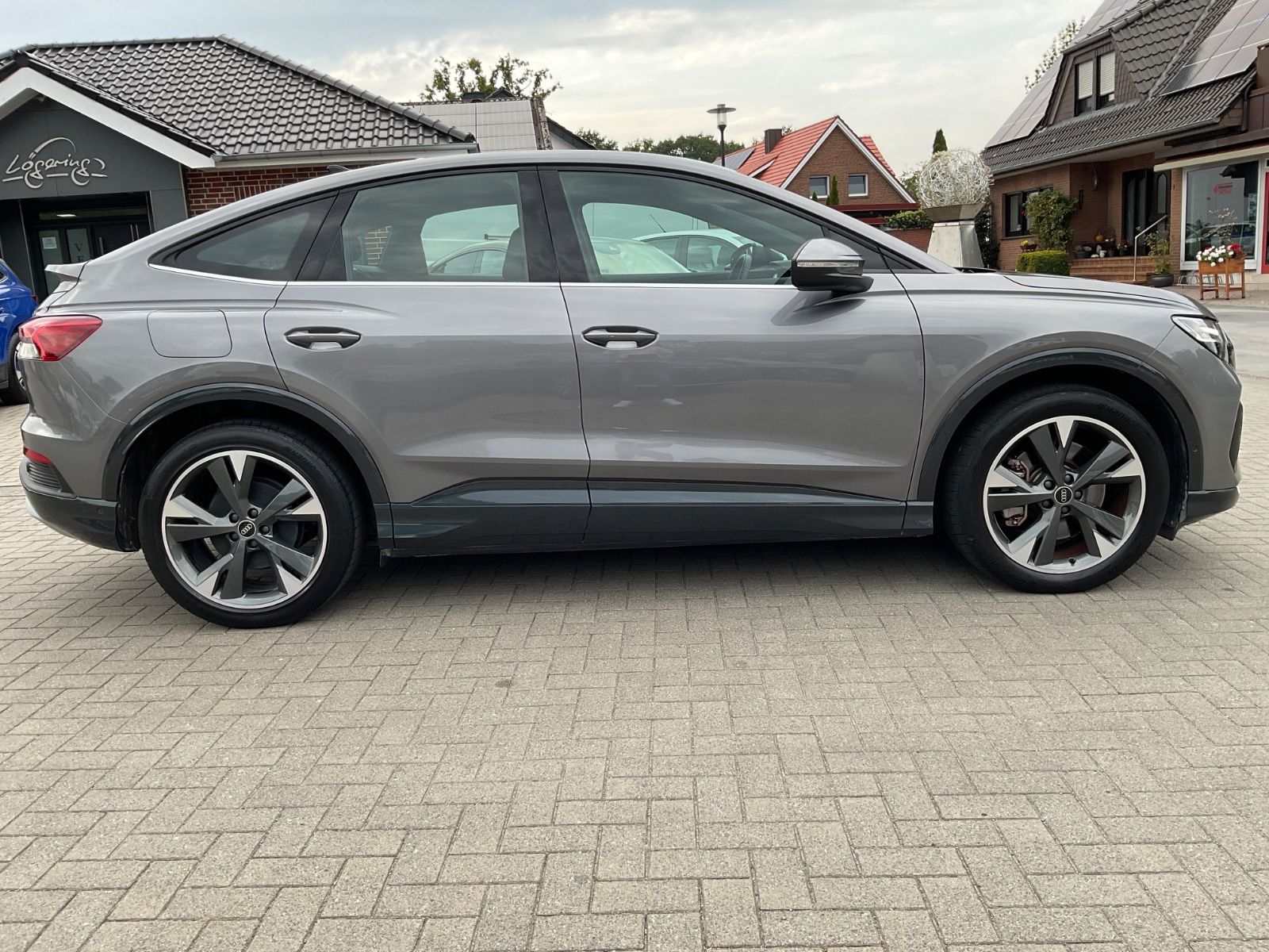 Fahrzeugabbildung Audi Q4 e-tron 40,82KWS,Kamera,Navi,LED,Sonos,Wärmep