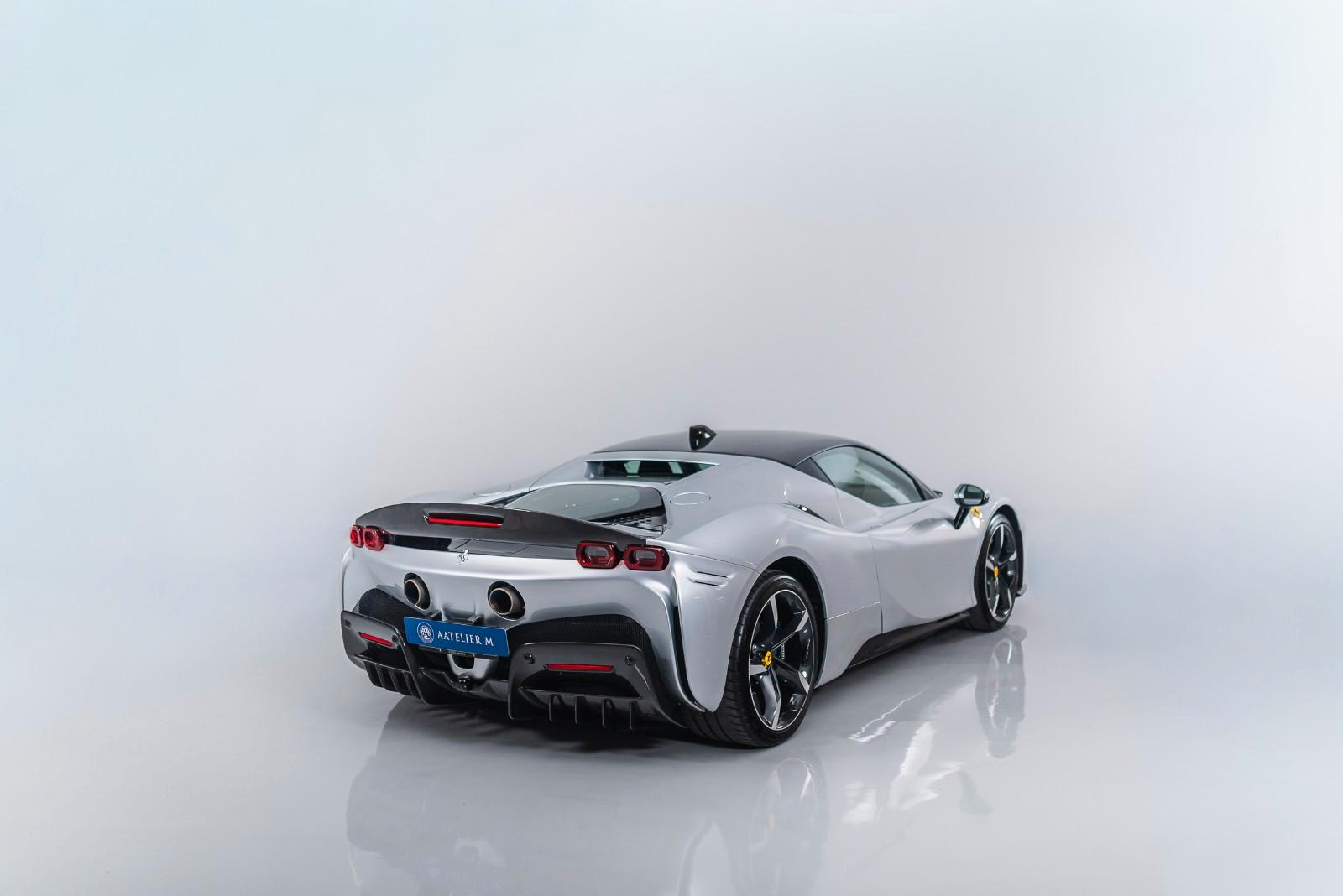 Ferrari SF90 - Garantie, Carbon, Lift, JBL, VAT