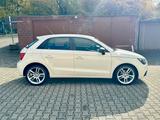Audi A1 Sportback SERVICE NEU, REIFEN NEU, TÜV NEU - Audi A1 mit Diesel-Antrieb: Kleinwagen
