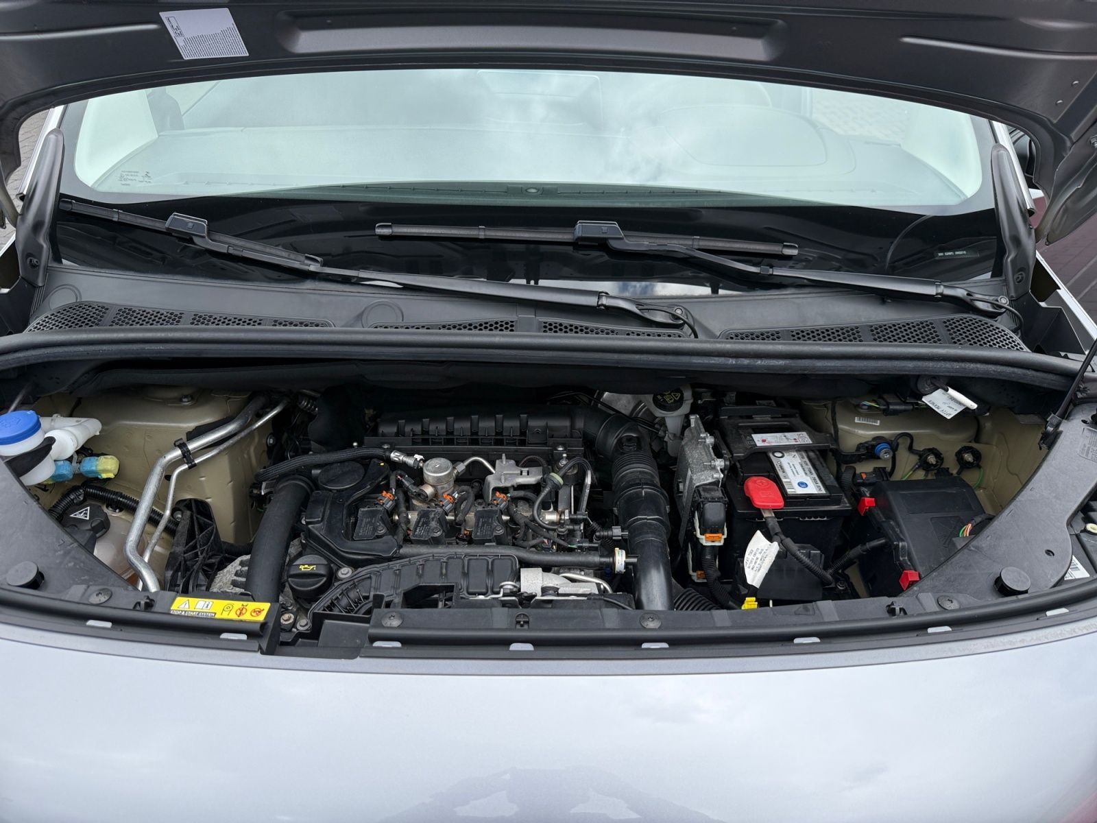 Fahrzeugabbildung Opel Combo Life 1,2 Dir. Inj. Turbo L Edition
