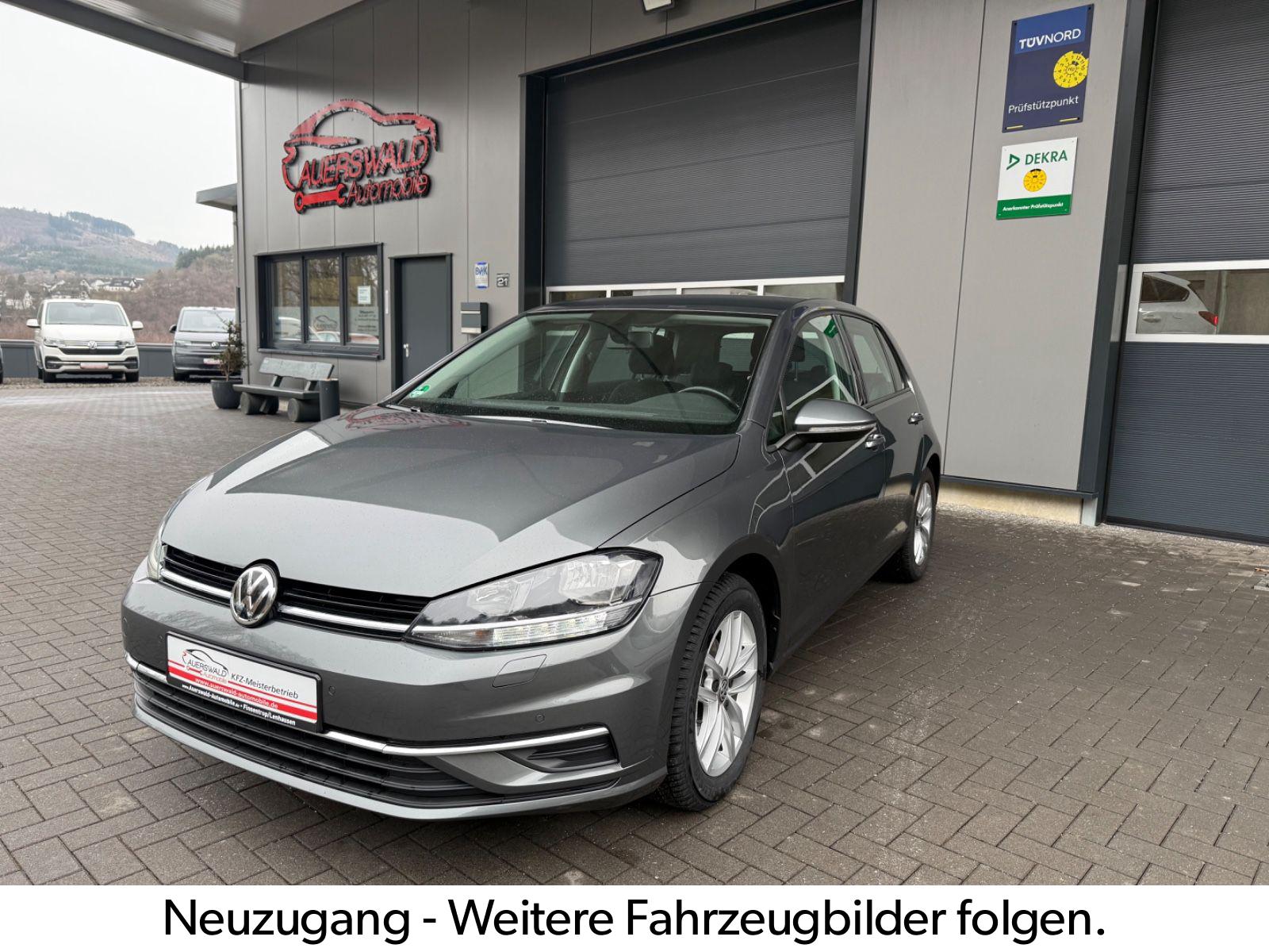 Volkswagen Golf VII Lim. Comfortline * AHK * PDC * Touch