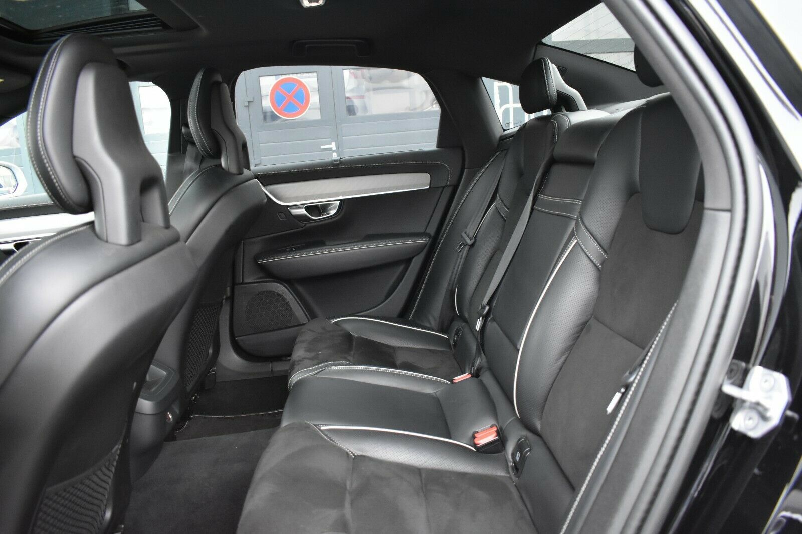 Fahrzeugabbildung Volvo S90 D5 R-Design AWD Navi*Pano*RFK*HU*MIETKAUF