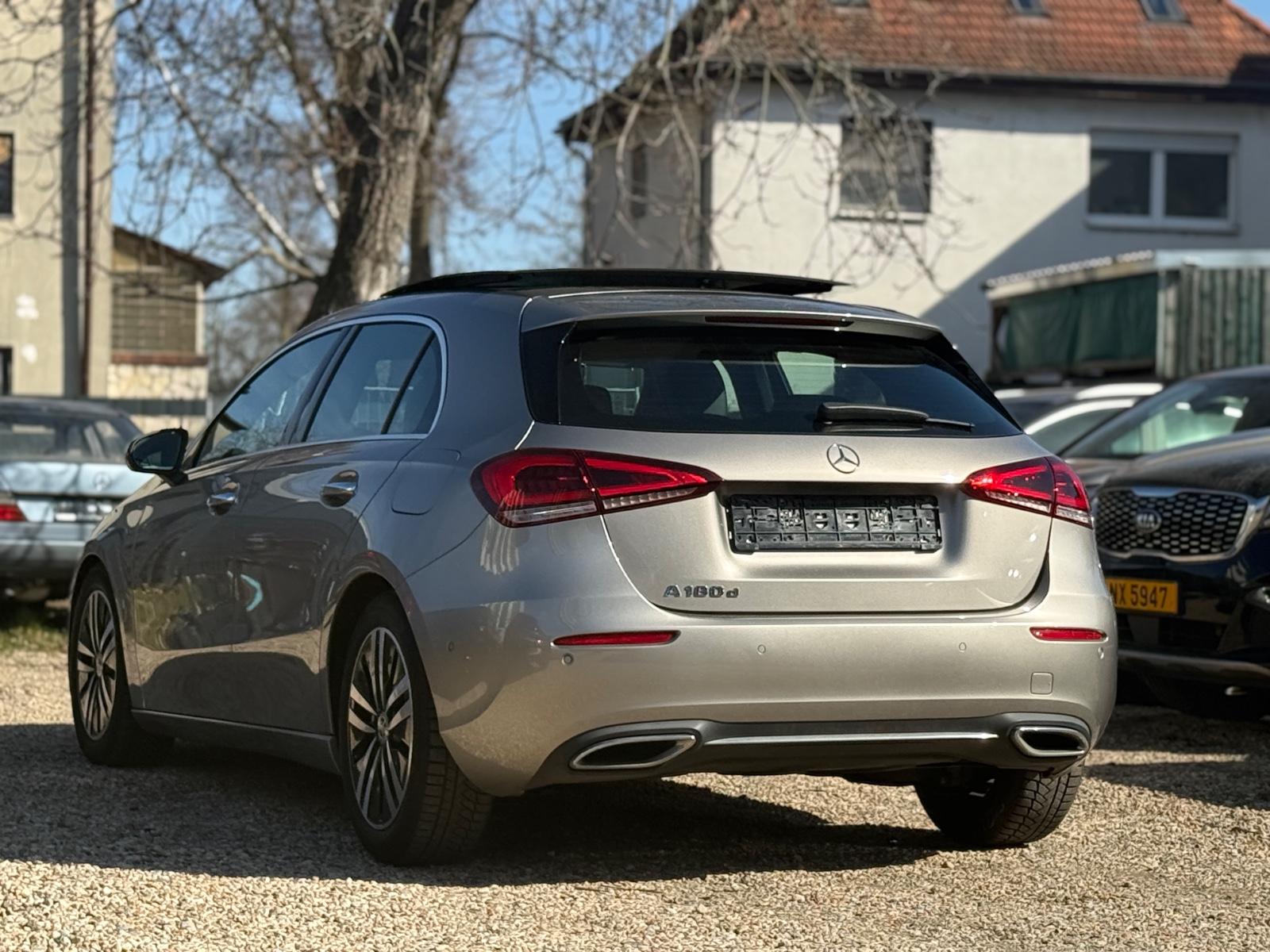 Mercedes-Benz A 180d Pano/Multibeam/Memory/Kamera/Leder