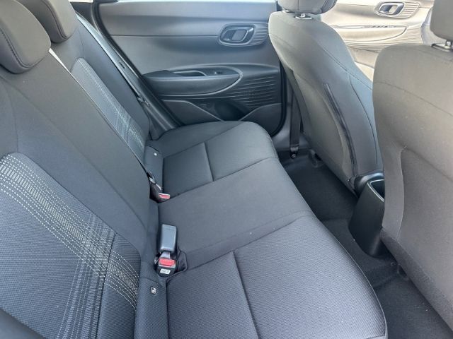 Fahrzeugabbildung Hyundai BAYON FL (MY25) 1.0 T-GDI Select Navi Kamera Ein