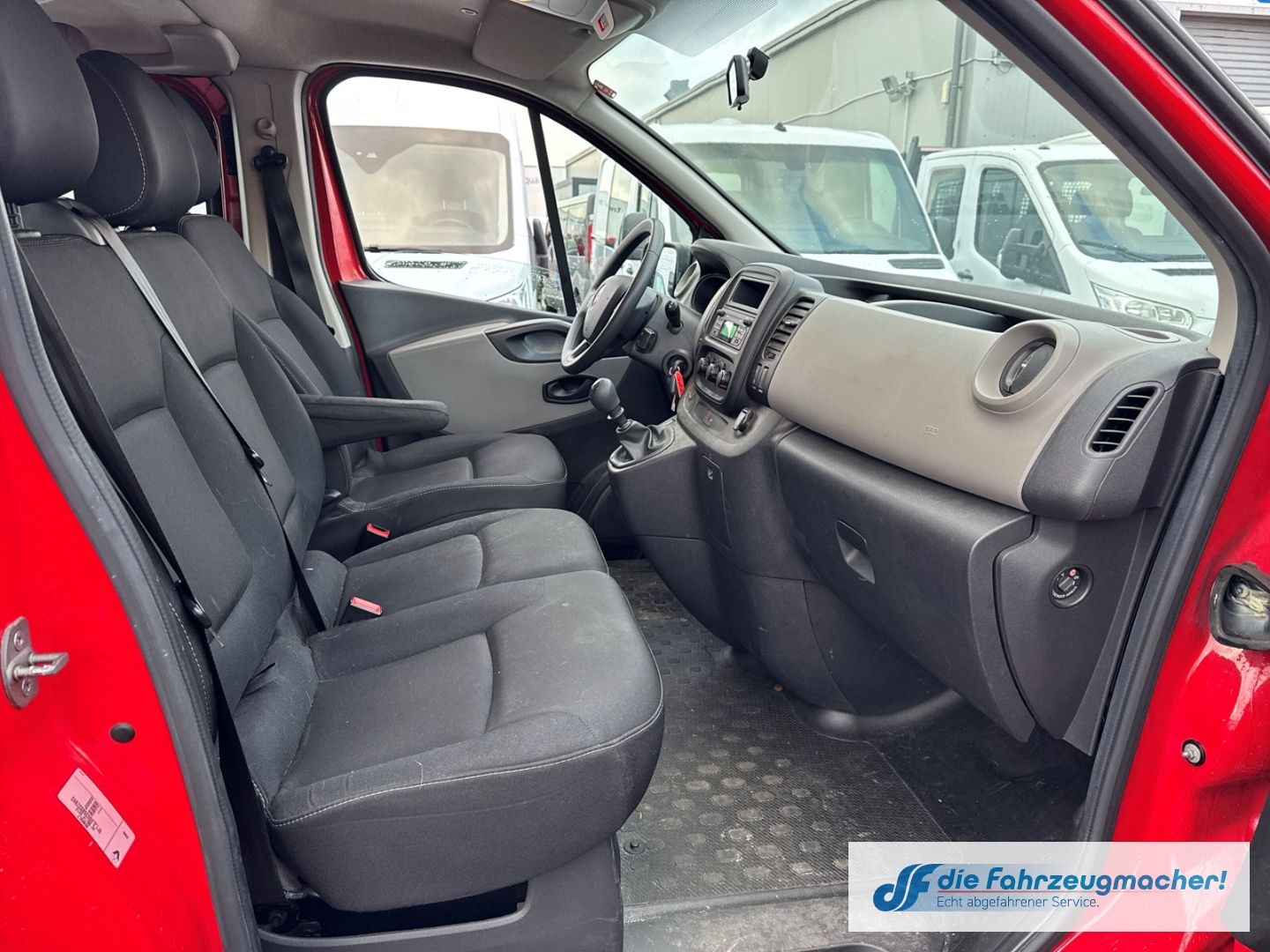 Fahrzeugabbildung Renault Trafic Combi L1H1 2,7t Expression *EXPORT
