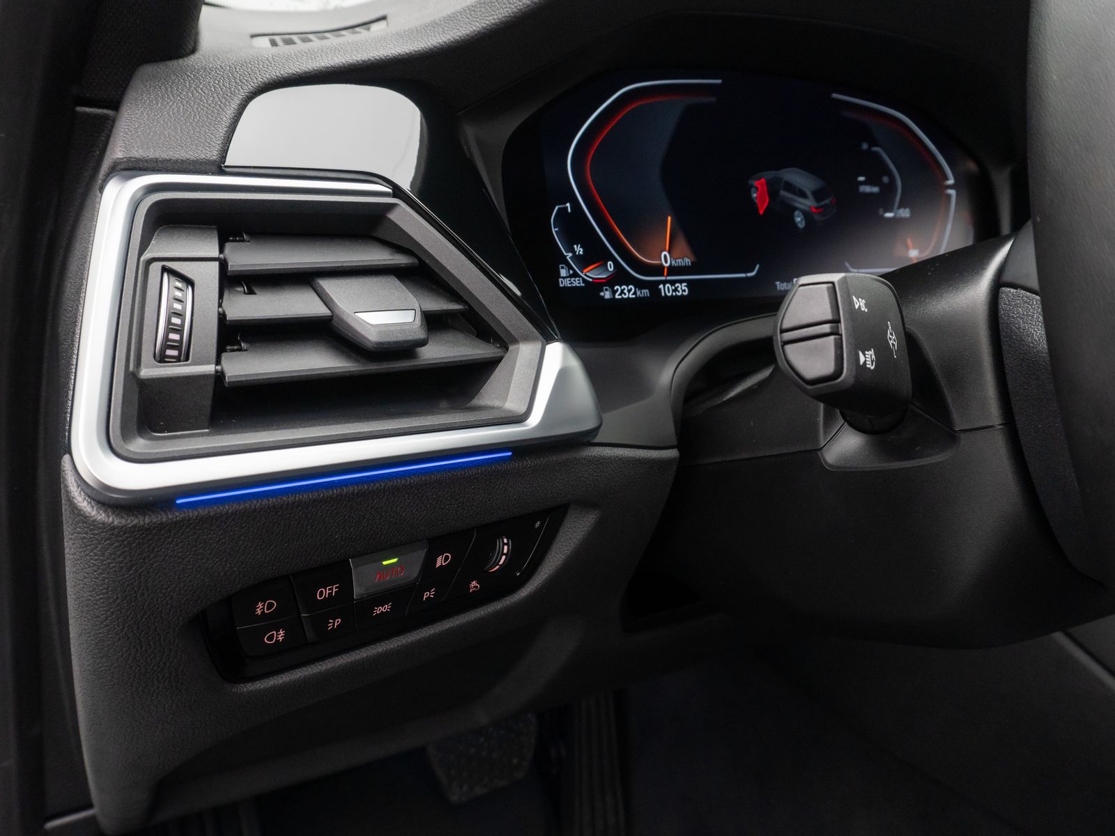 Fahrzeugabbildung BMW 320d Sport Line HUD DAB Kamera Alarm HiFi Leder