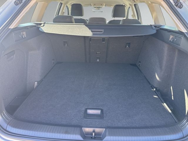 Golf VIII Variant 2.0 TDI Life LED+NAVI+ACC+SHZ+