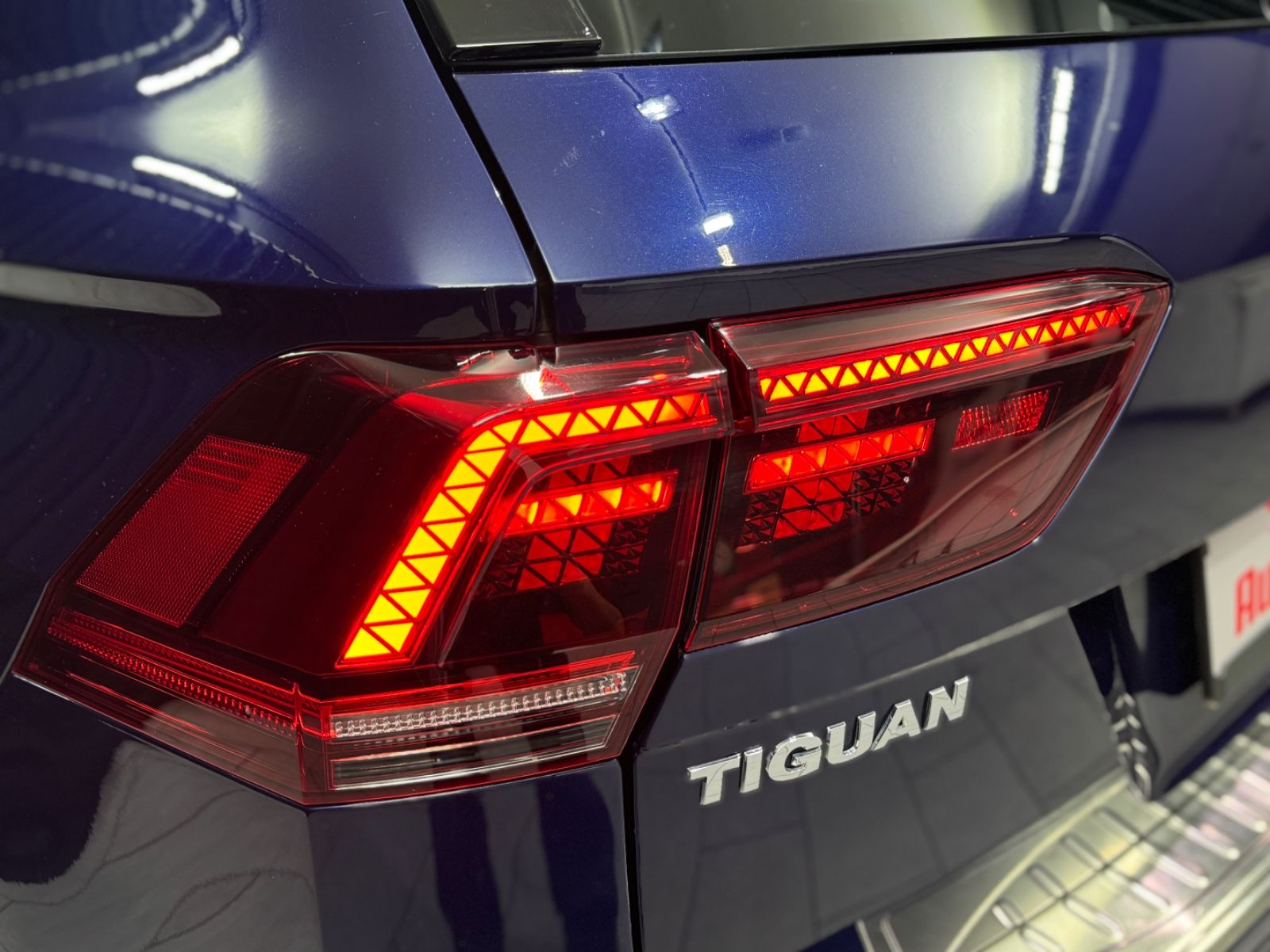 Fahrzeugabbildung Volkswagen Tiguan Highline 4Motion|MASSAGE|AHK|HEAD-UP|DSG|