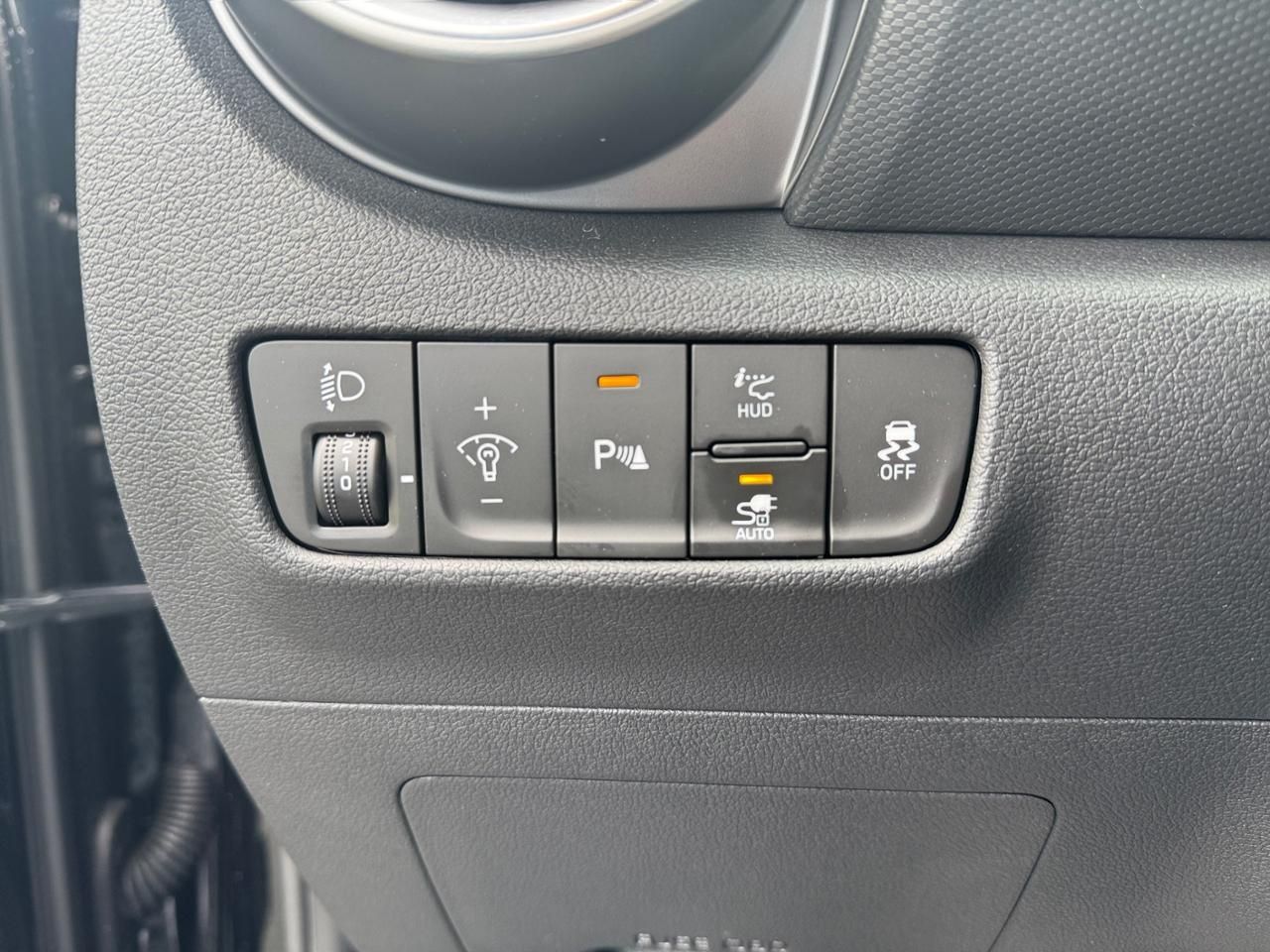 Fahrzeugabbildung Hyundai KONA PRIME *LEDER*HEADUP*NAVI*KRELL*SHZ*LHZ*RFK*