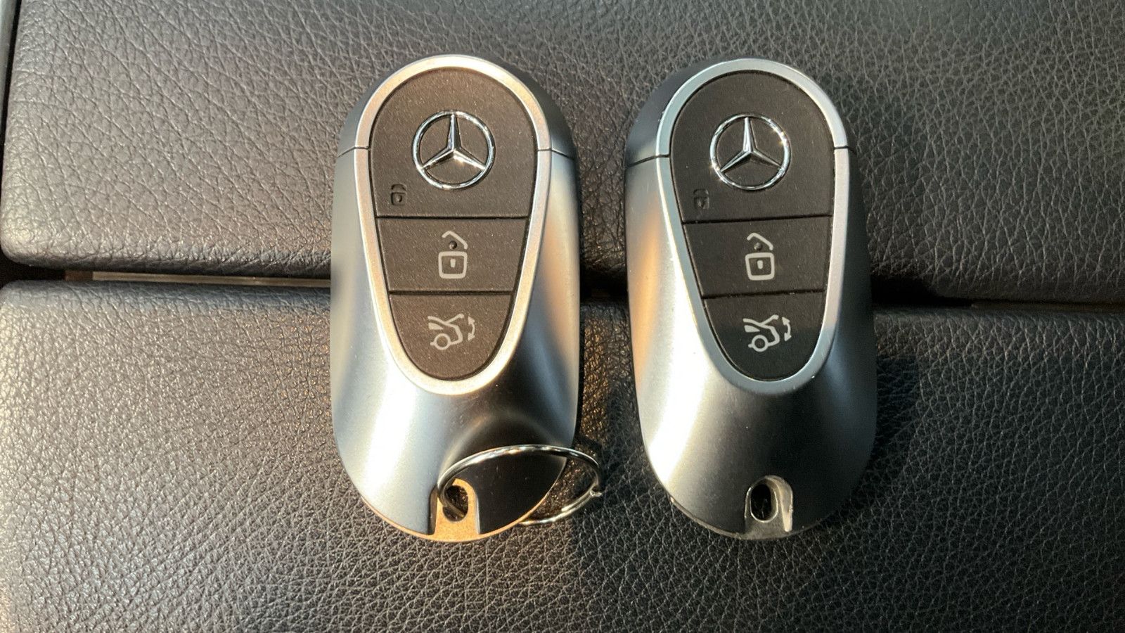 Fahrzeugabbildung Mercedes-Benz C300d Limousine AMG Line Pano ACC Burmester 360°