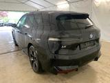 BMW iX 40 xDrive Sport 21" ACC HeadUp Pano CockpProf - gebrauchte BMW iX aus dem Jahr 2023