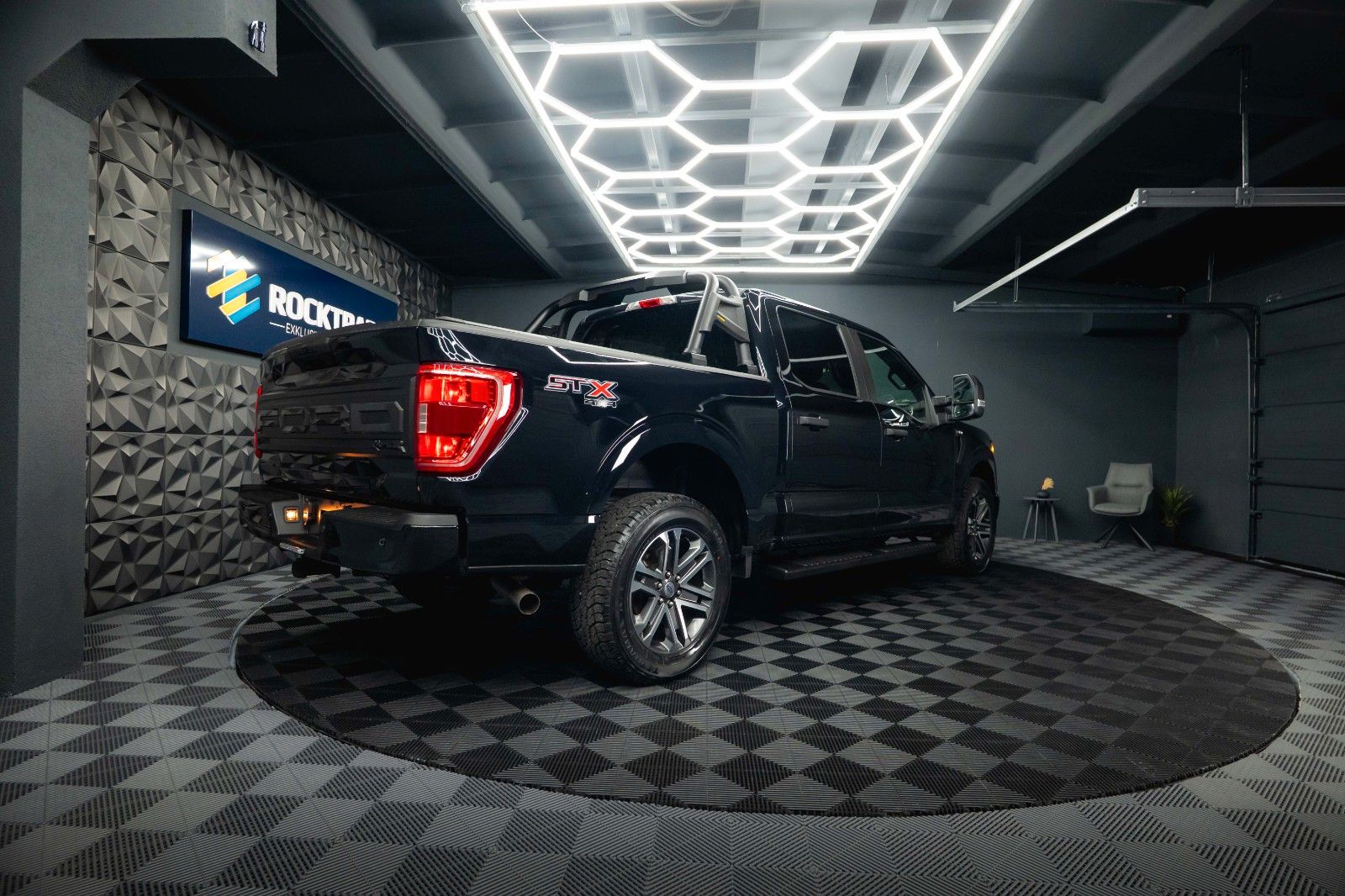 Fahrzeugabbildung Ford F150 5.0L V8 4x4 Offroad  SuperCrew RAPTOR 19%