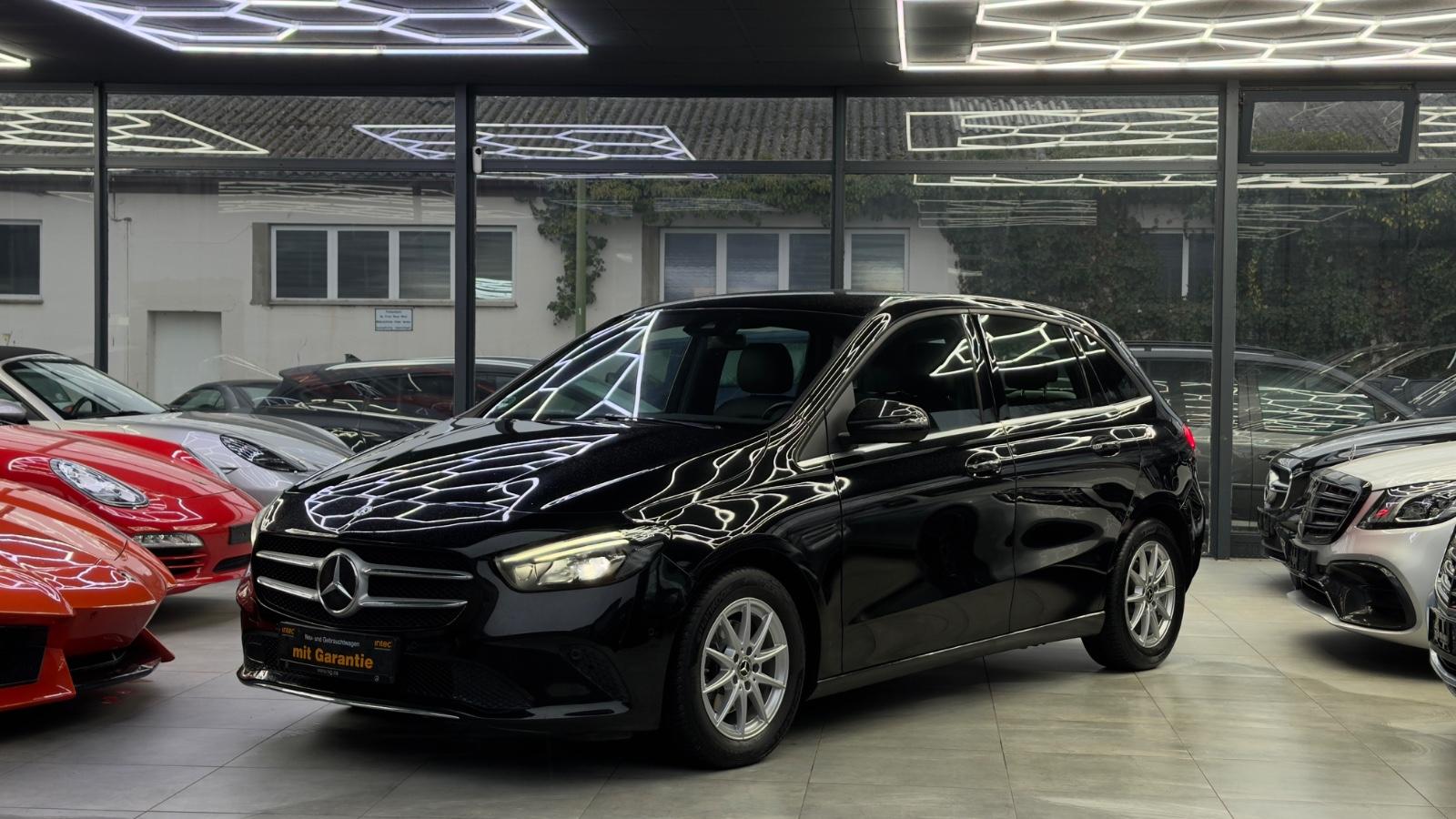 Mercedes-Benz B 180d AUTOMATIK LED NAVI LEDER SPORT TEMP EURO6