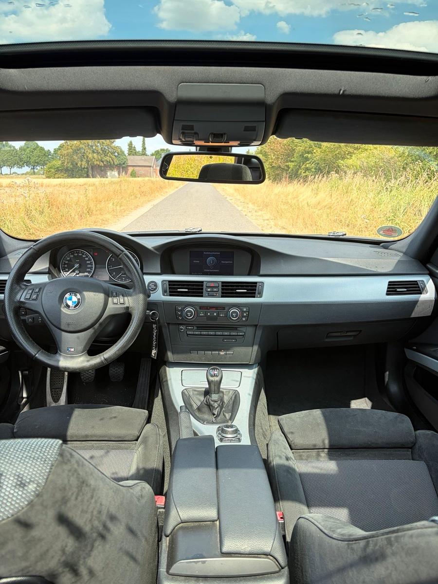 BMW 318 2008 — photo 12