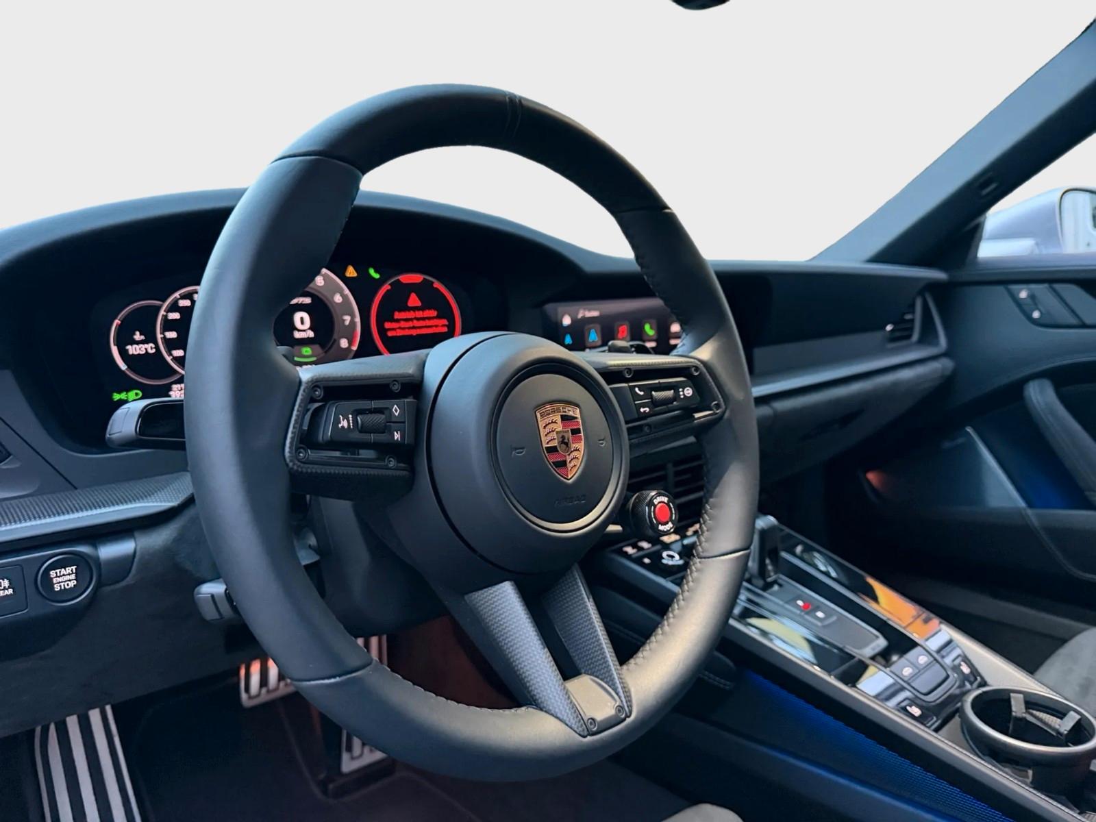 Porsche .2 911 Targa 4 GTS T-Hybrid BURMESTER PCCB LIFT