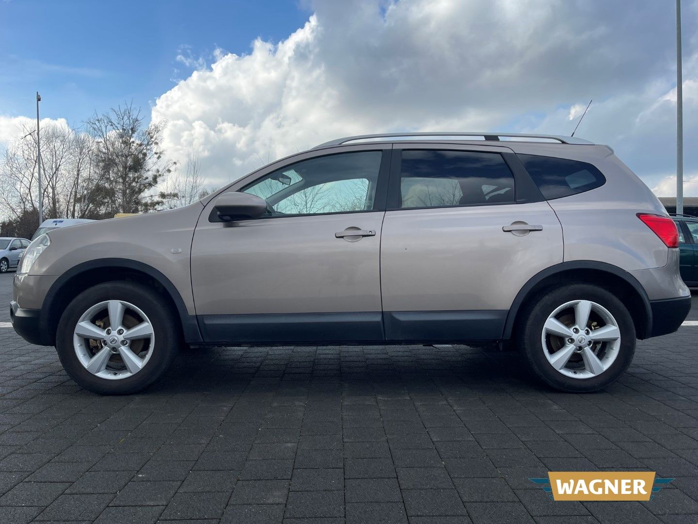 Fahrzeugabbildung Nissan Qashqai+2 Acenta 1.5 dCi DPF Motorschaden