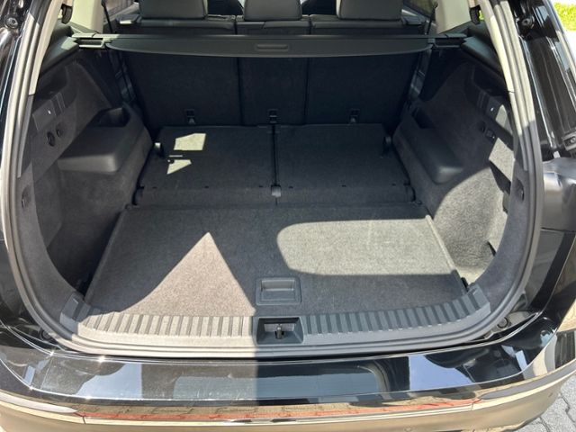 Fahrzeugabbildung Volkswagen Tayron 2.0 TDI ELEGANCE 4MOTION 7-SITZER LED-PLU