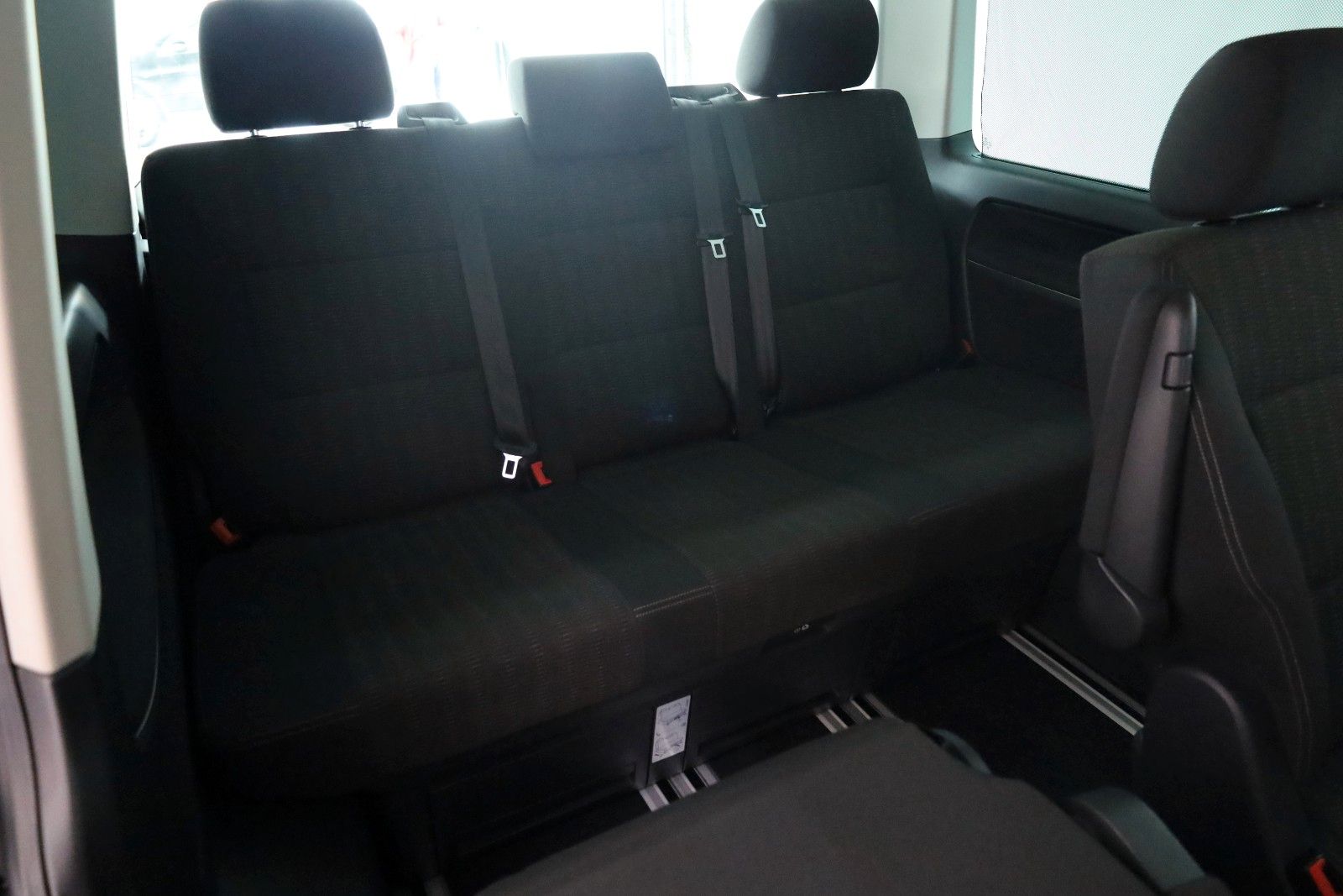 Fahrzeugabbildung Volkswagen T6 Multivan Comfortline Navi,SH,PDC,Kamera,AHK