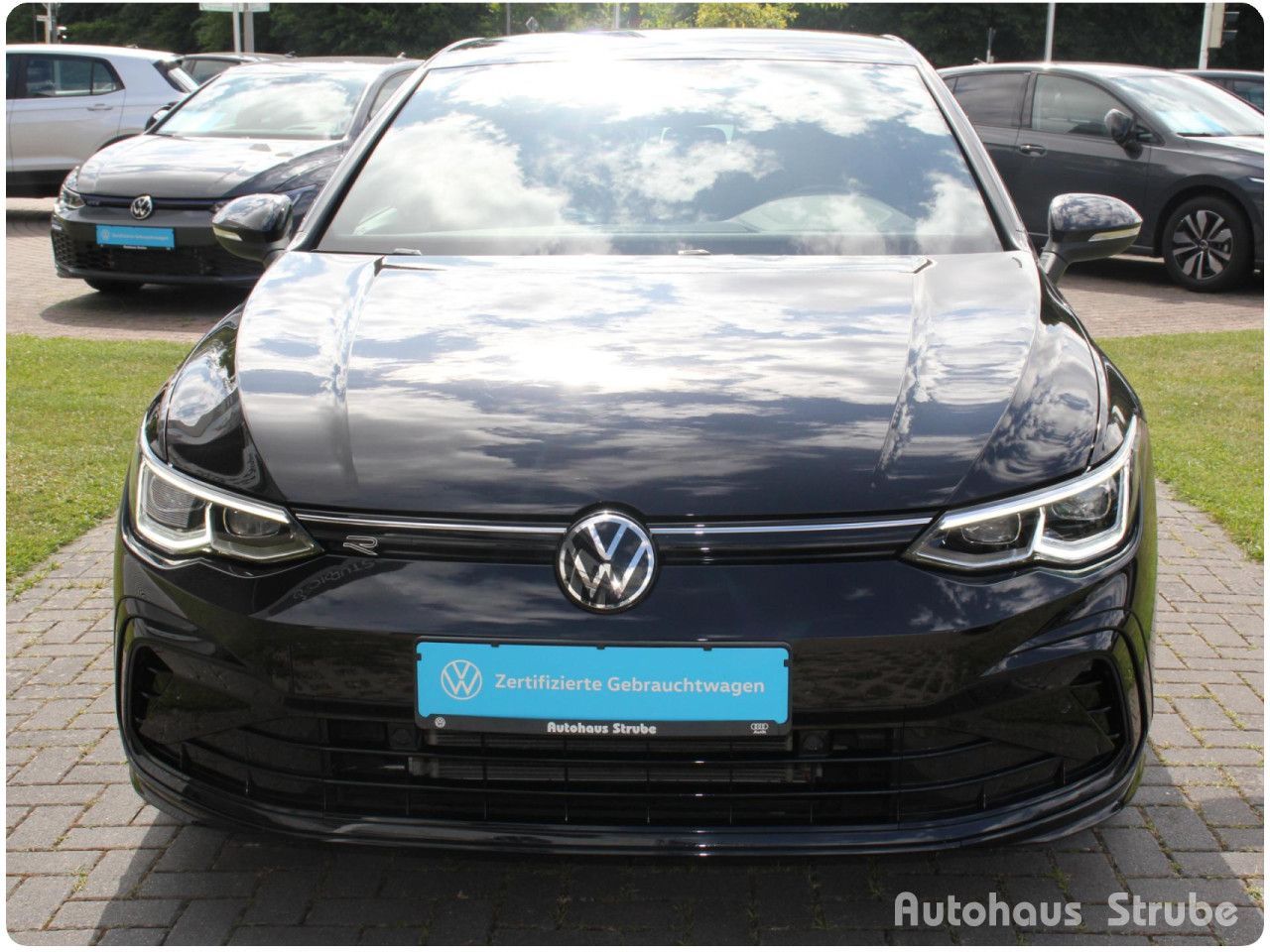 Volkswagen Golf VIII R-LINE 1.5 TSI foto 3