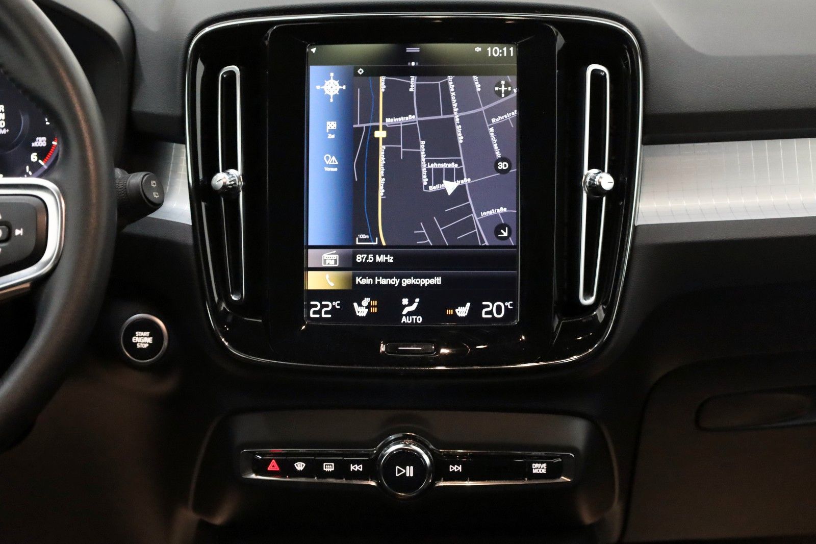 Fahrzeugabbildung Volvo XC40 Momentum Pro,Navi,LED,SH,Kamera,H&K,Carplay