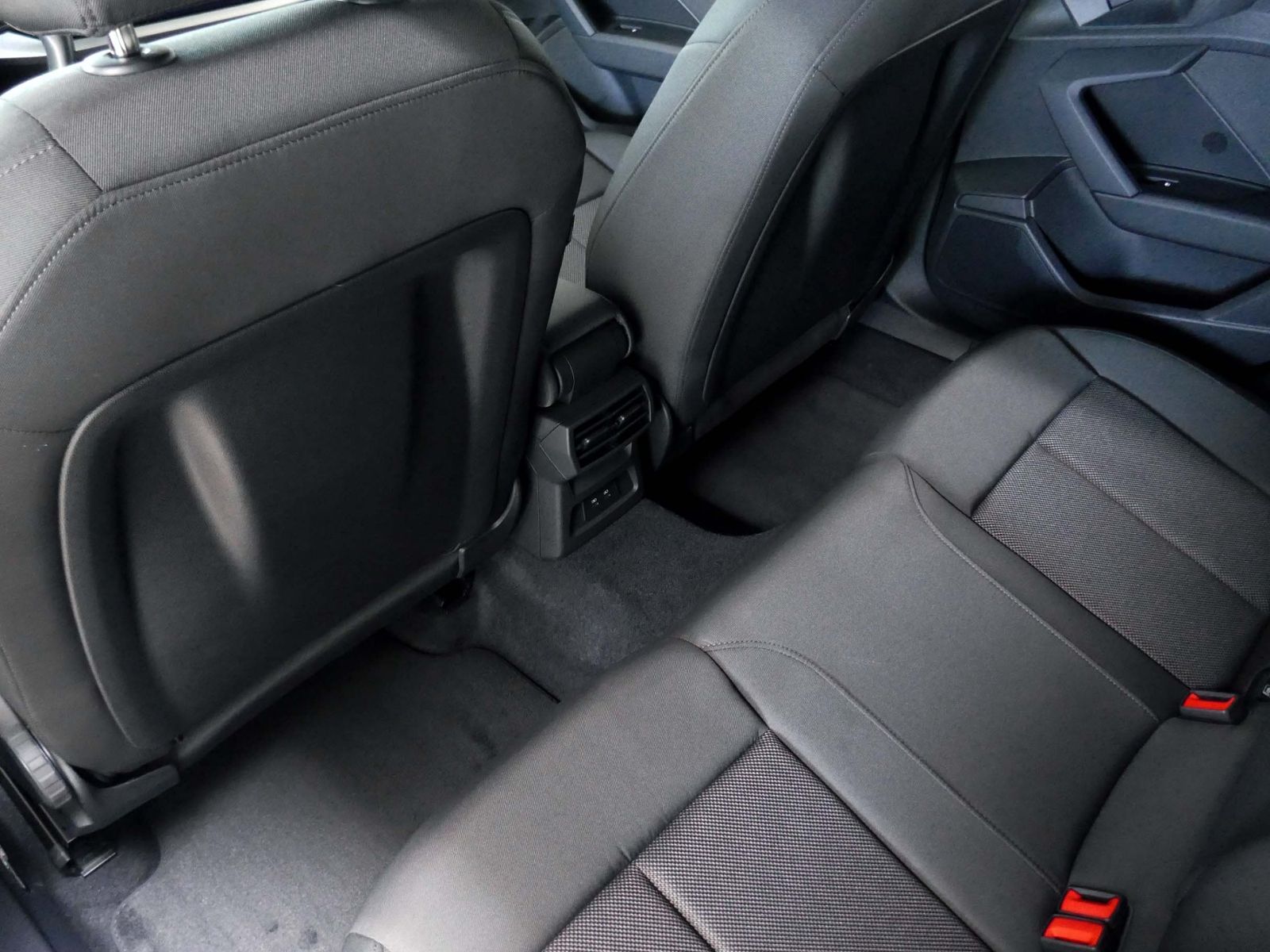 Fahrzeugabbildung Audi A3 35 Spb. advanced 2.0 TDI | LED RFK Navi