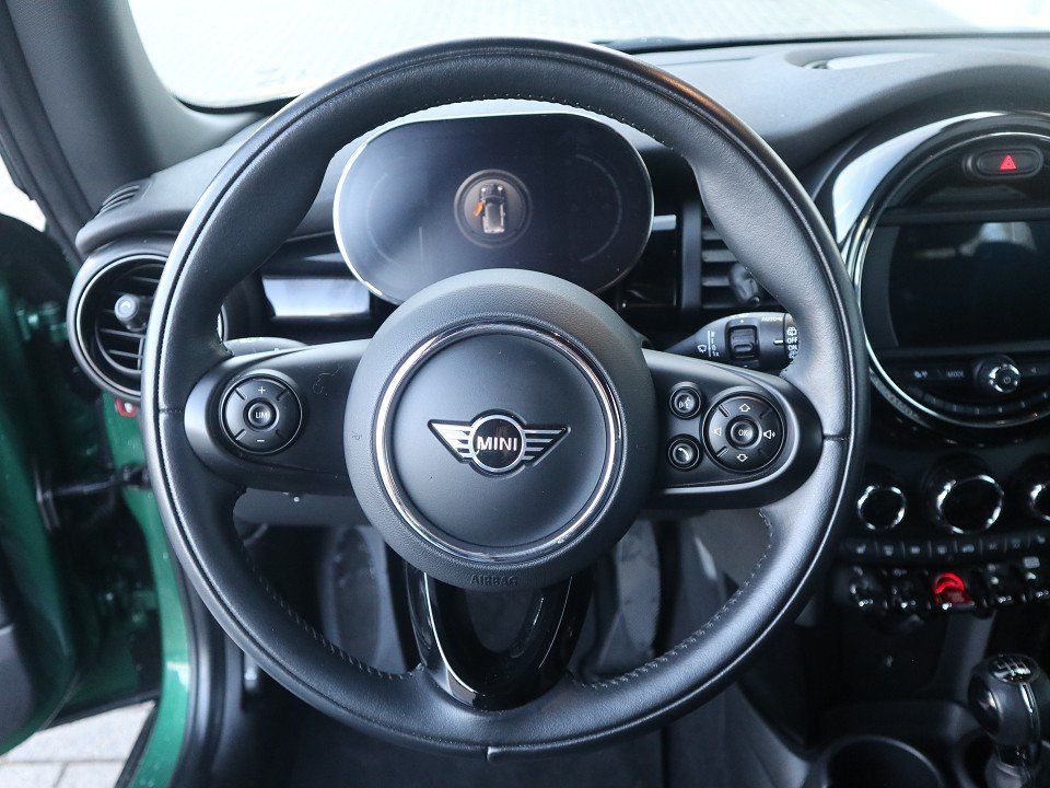 Fahrzeugabbildung MINI Cooper 1.5 Scheibenheiz. CarPlay NAVI EPH SHZ