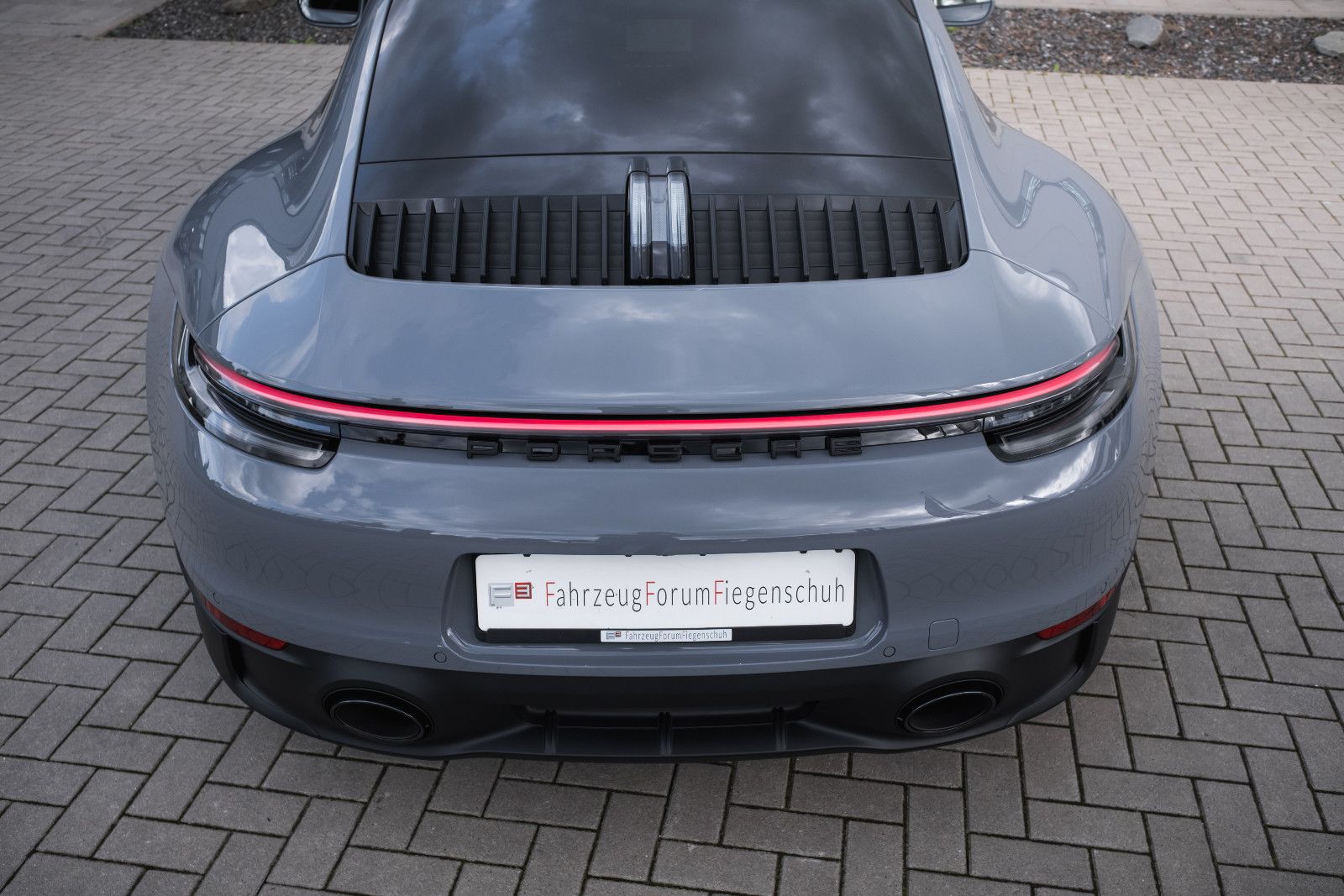 Fahrzeugabbildung Porsche 911/992.1 GTS 4 -18Wege-INNO-360-HALenkung-LED