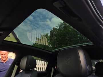 Porsche Cayenne - 12