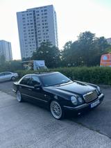 Mercedes-Benz E 240 W210 AVANTGARDE Avantgarde - Mercedes-Benz E 240 Gebrauchtwagen in Berlin