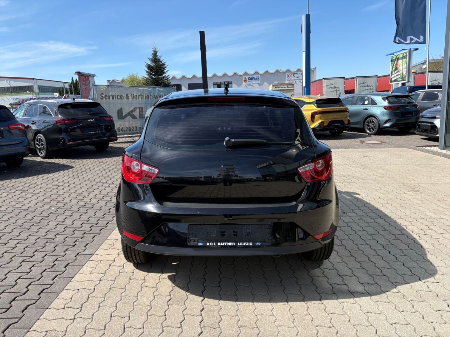 Fahrzeugabbildung SEAT Ibiza SC Stylance Style 8fach bereift Sitzheizun