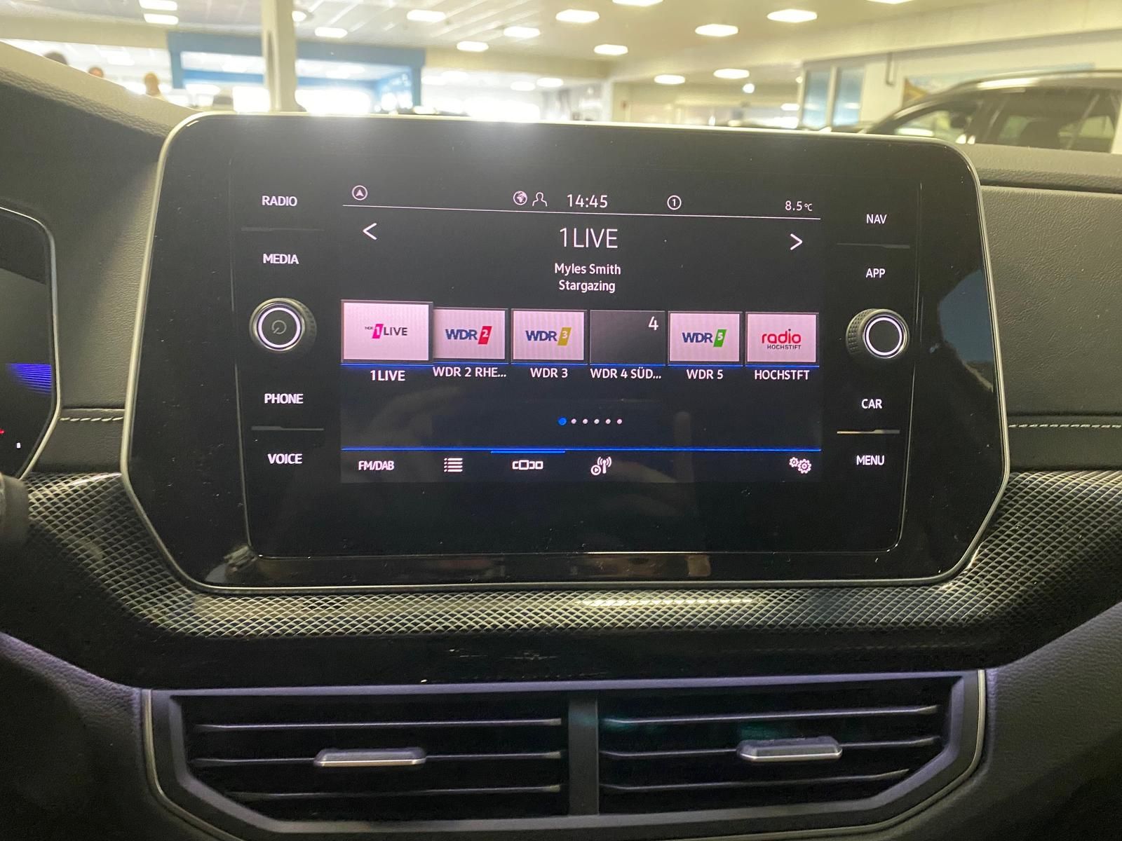 Fahrzeugabbildung Volkswagen T-Cross 1.5 TSI DSG BLACK STYLE R-Line+AHK+ACC++