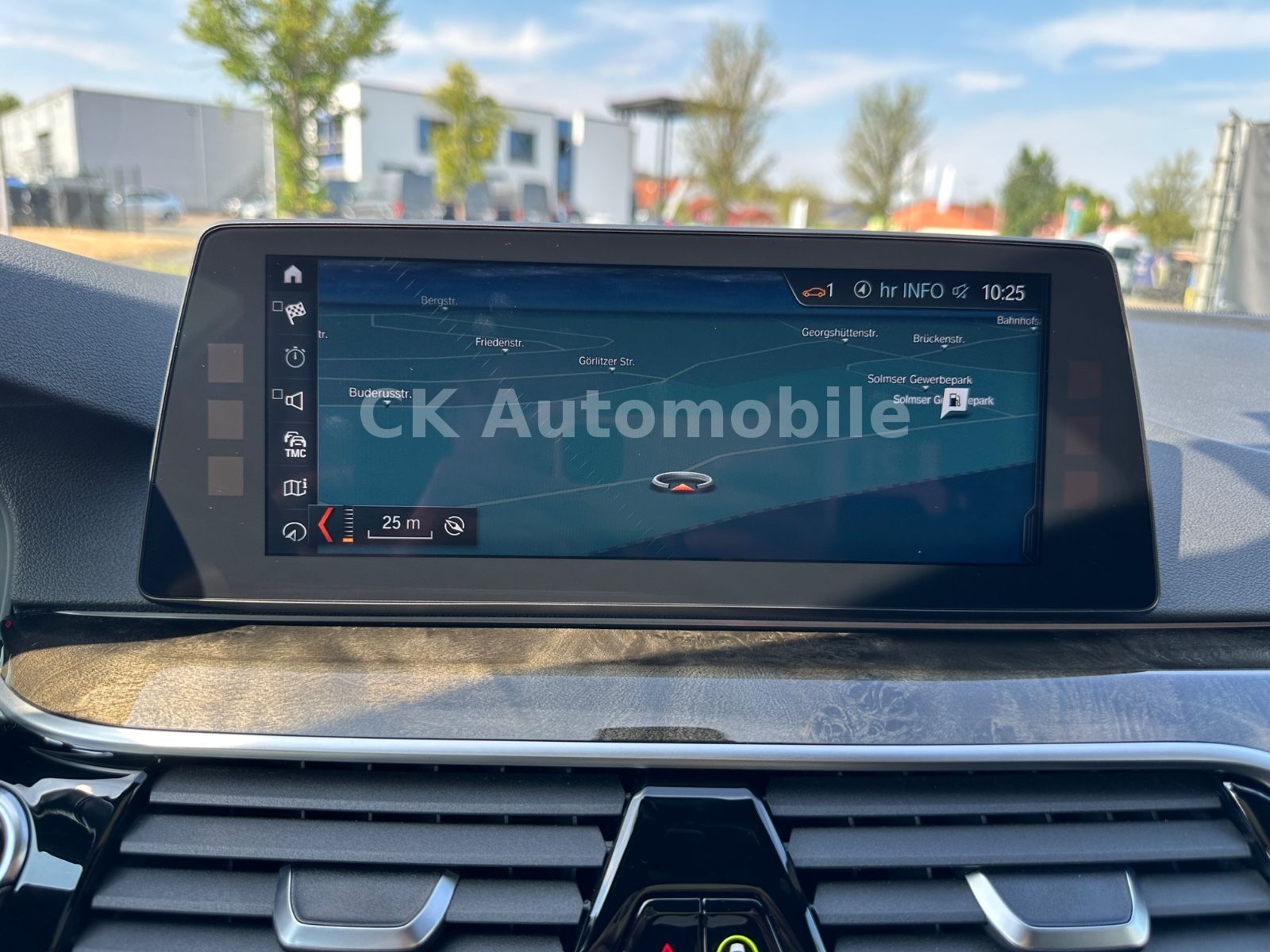 Fahrzeugabbildung BMW 520d xDrive Lim. M-Sport/Navi/Head-Up/LED