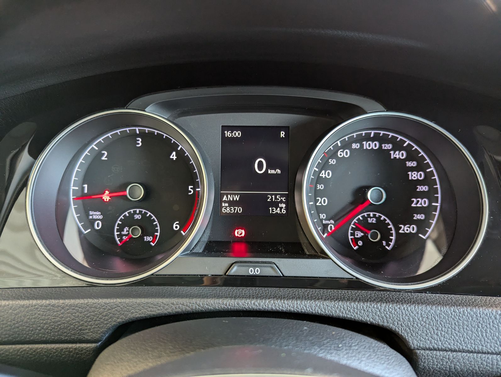 VW Golf 2.0 TDI DSG IQ.DRIVE App-Connect ACC AHK - Image 30