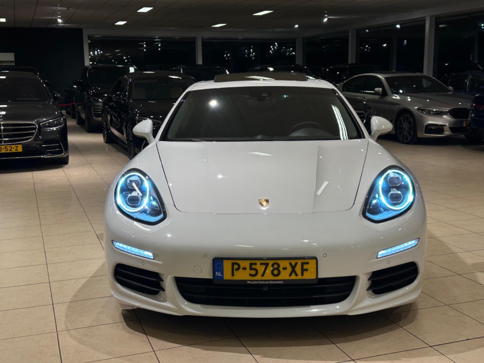 Porsche Panamera 3.0D GTS/3xTV/360/KEYLES/SOFTCLOSE/VOLL
