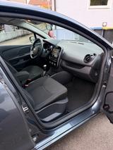Renault Clio IV Limited TCe 90 - Renault Clio Gebrauchtwagen in Stuttgart