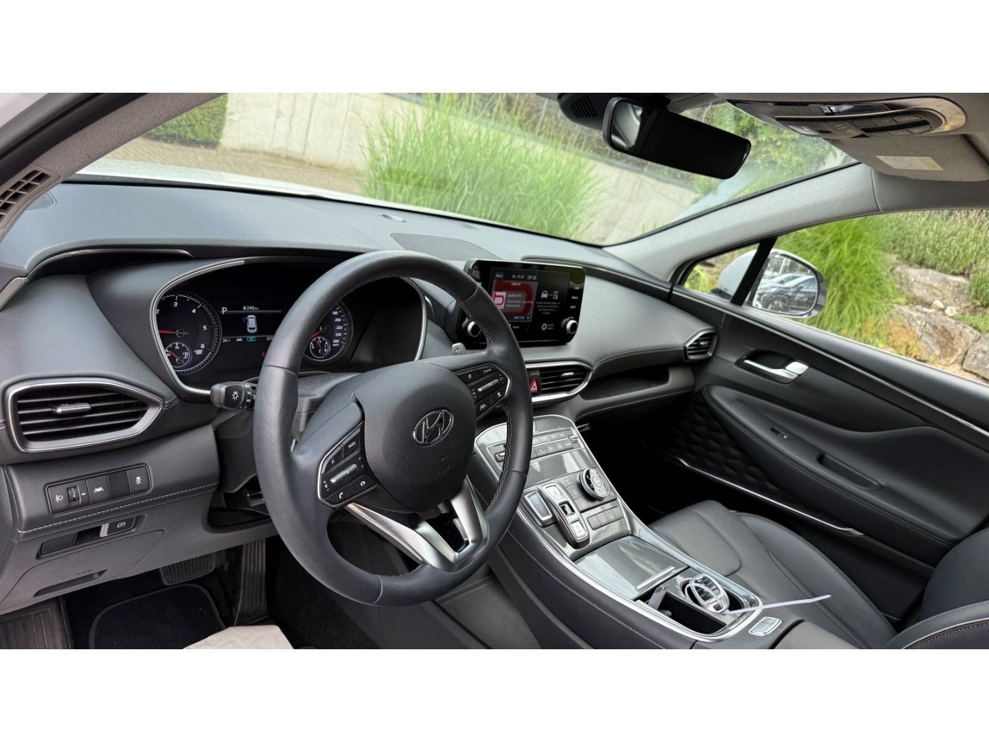Fahrzeugabbildung Hyundai SANTA FE Trend 4WD LEDER El. PANODACH NAVI LED A