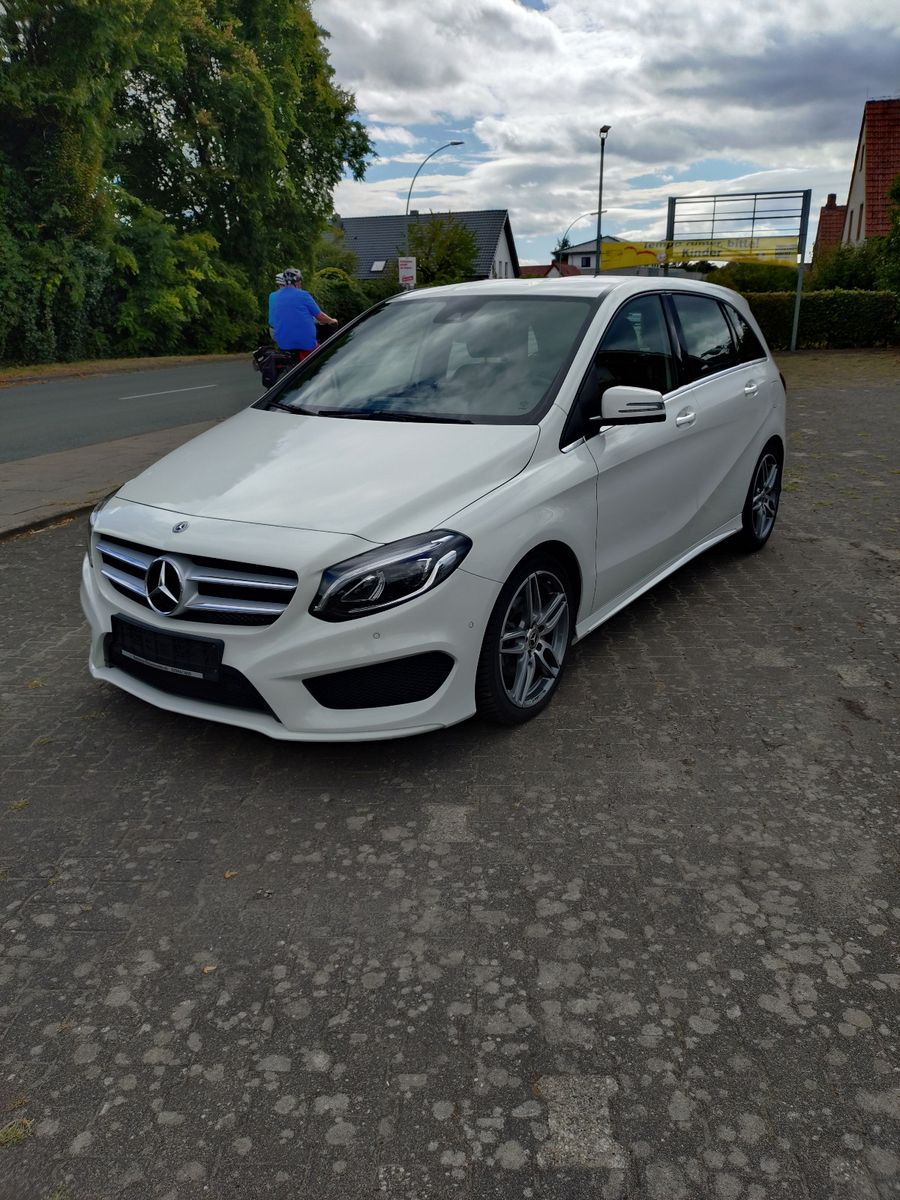 MERCEDES-BENZ B 180 Automatik AMG-Line Navi PDC Sitzheizung
