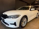 BMW 320d Advantage KAMERA/LED/LEDER/S-DACH/S-SITZE - BMW 320 mit Diesel-Antrieb: Limousine