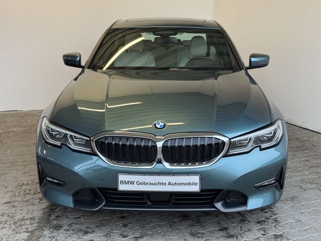 BMW 330e Lim. Sport Line LiveCock.Laserl.HUD.AHK.GSD