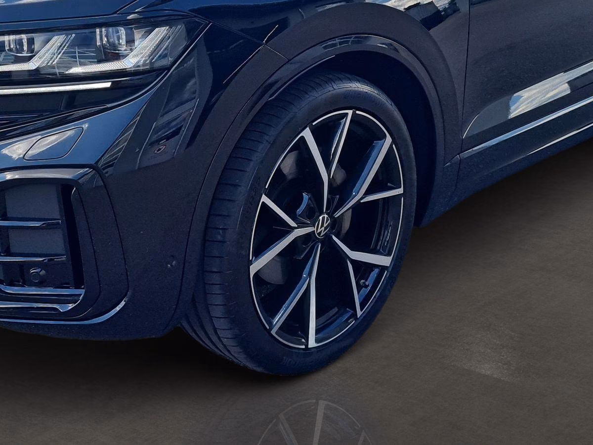 Volkswagen Touareg R-Line BLACKHD-MAT/22" STANDH/PANO/AHK/L