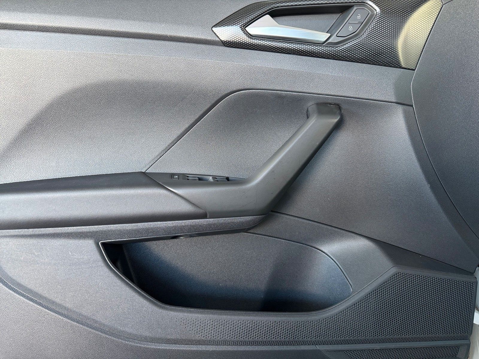 Fahrzeugabbildung Volkswagen T-Cross Life 1.5 TSI