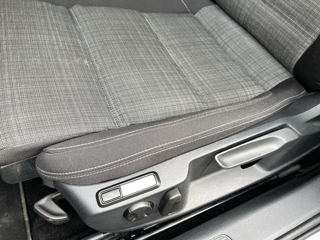 Volkswagen Passat Variant - Bild 14