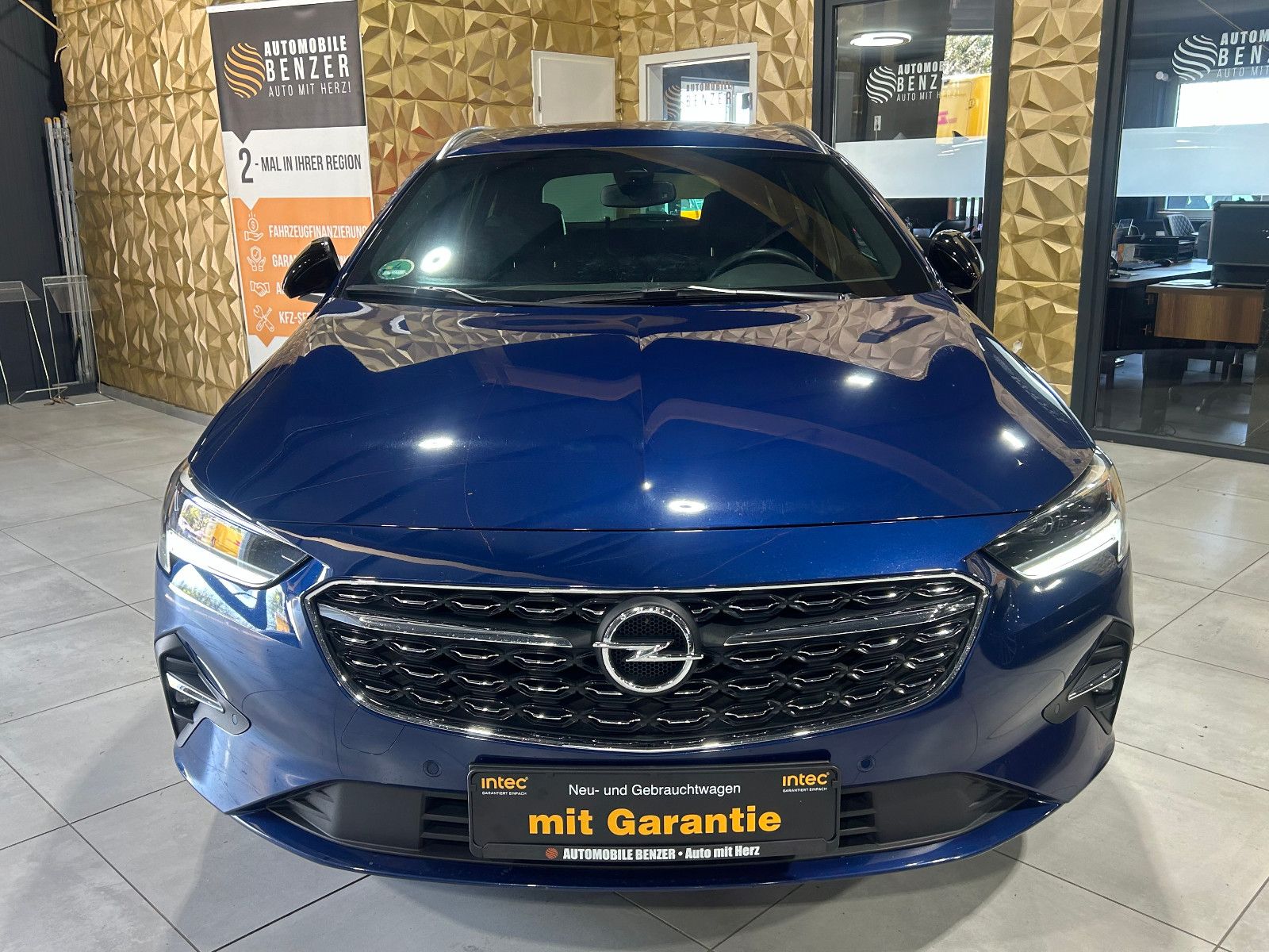 Fahrzeugabbildung Opel Insignia B Sports Tourer Ultimate/8-FACH/APPLE/