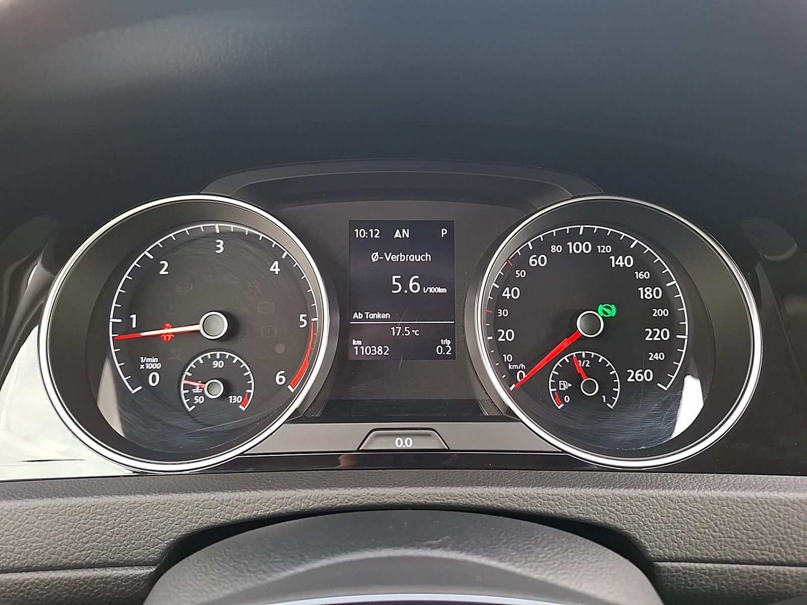 Fahrzeugabbildung Volkswagen Golf VII Variant TDI Join DSG Navi PDC SH LM