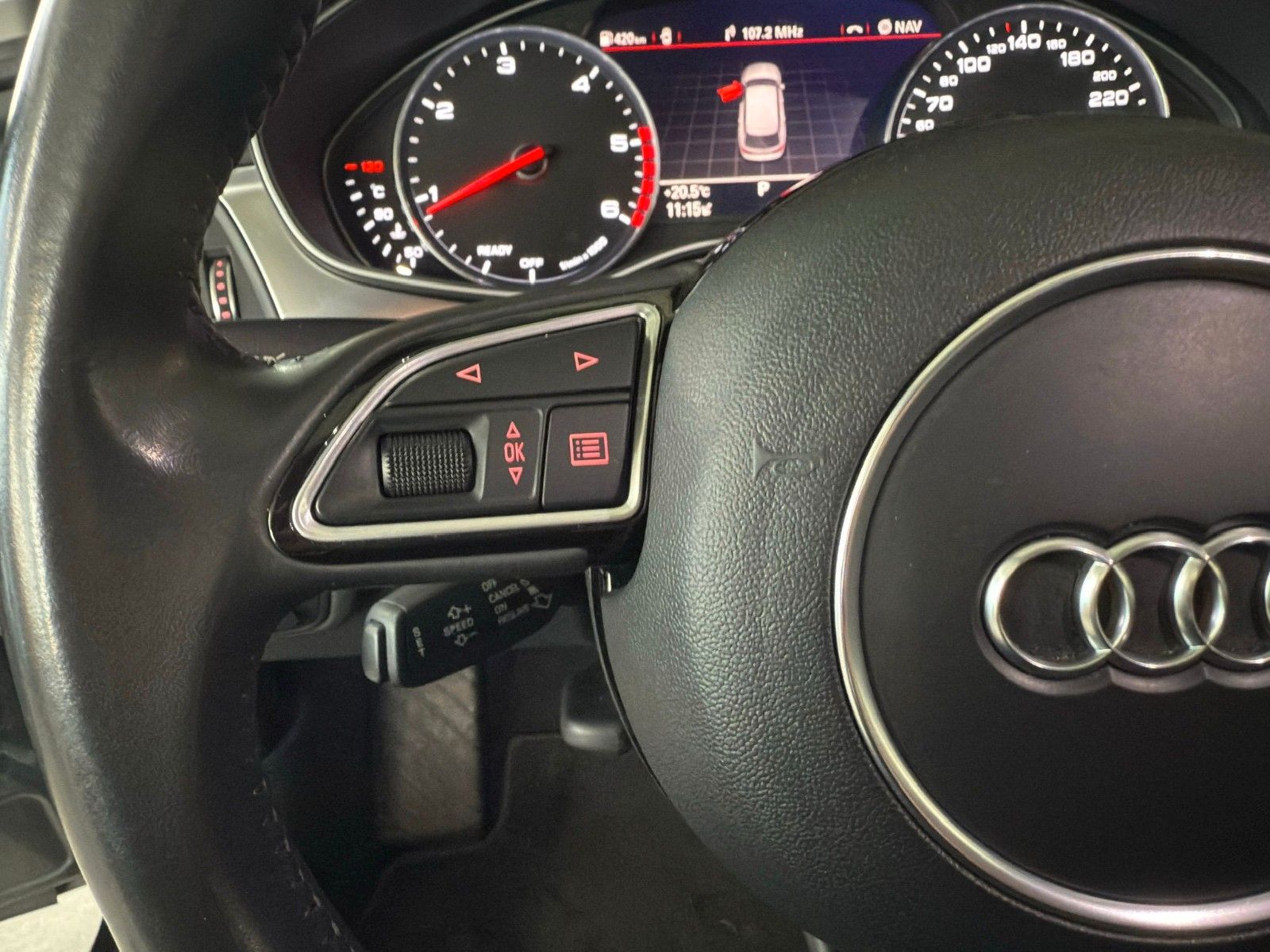 Fahrzeugabbildung Audi A6 Avant 2.0 TDI quattro S-LINE/NAVI/SPORT/Nappa