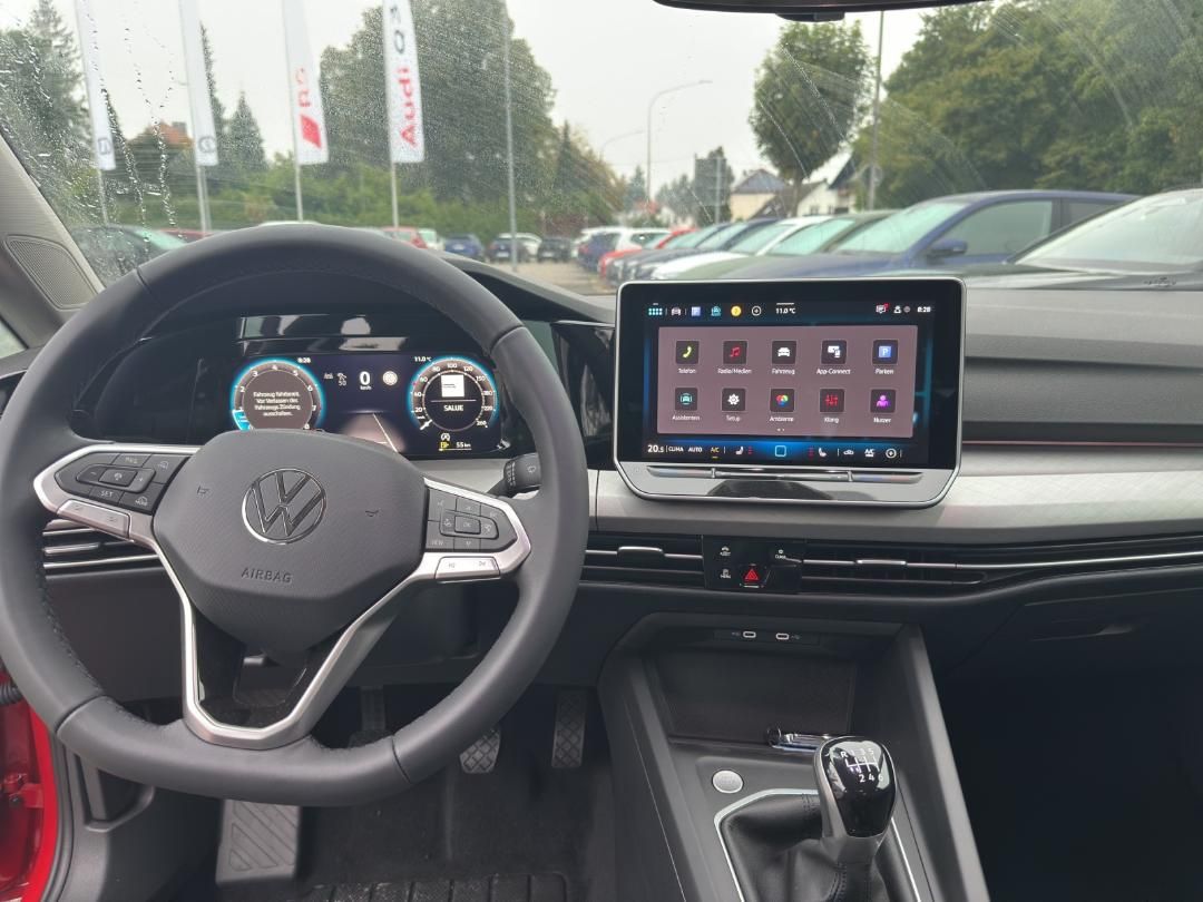 Fahrzeugabbildung Volkswagen Golf Life VIII Life, App Connect , Climaautonati