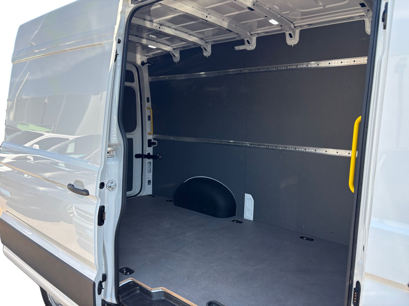 Volkswagen Crafter - Bild 11